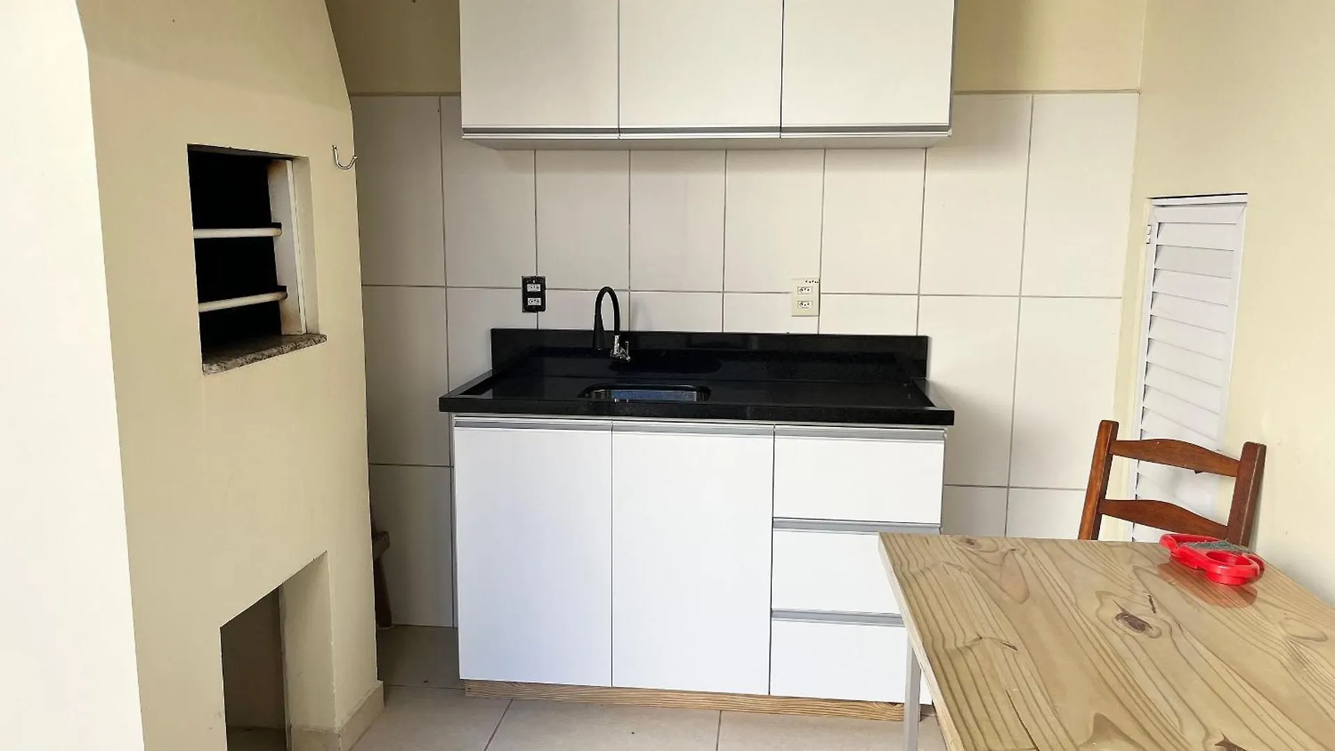 Sobrado Aconchegante E Amplo A 5 Min Da Praia. Itajuba  Holiday home